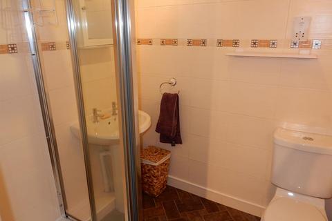 2 bedroom flat to rent, John Knox Street, Glasgow