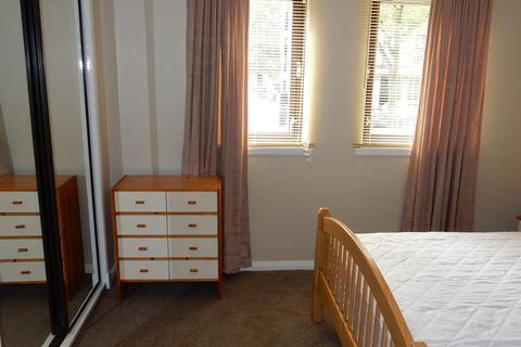 2 bedroom flat to rent, John Knox Street, Glasgow
