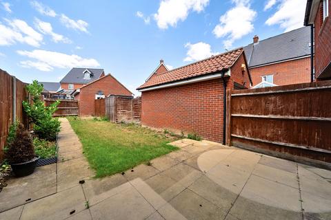 32 Cromwell Road, Flitch Green, Dunmow, CM6 3GE