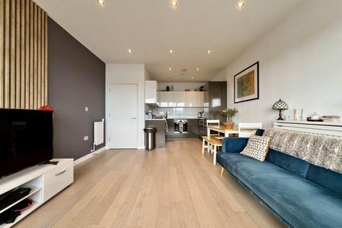 1 bedroom apartment to rent, Baillie Apartments, Lockside Way, London, E16 2JQ
