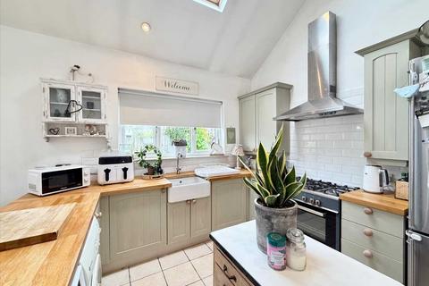3 bedroom bungalow for sale, Hadleigh SS7