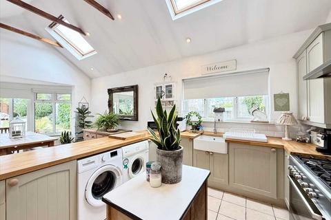 3 bedroom bungalow for sale, Hadleigh SS7