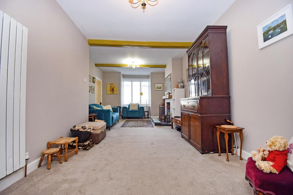 Living/Sitting Room