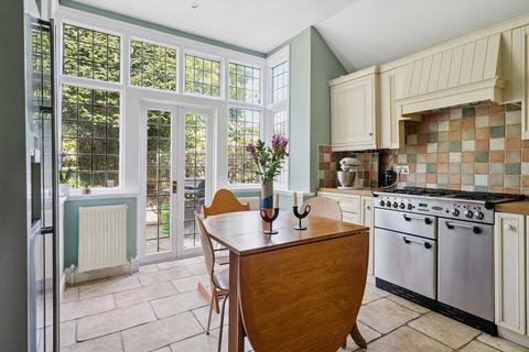 3 bedroom apartment for sale, Royston Grove, Hatch End, Pinner HA5
