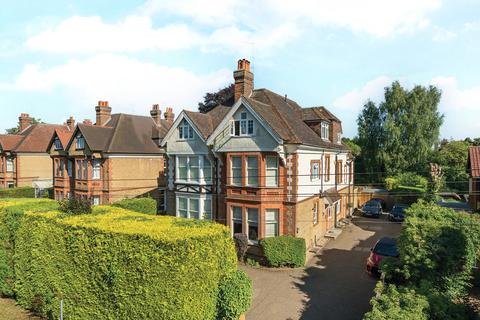 undefined, Busbridge Lane, Surrey GU7