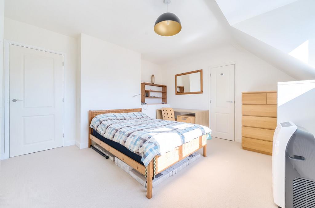 1320501-9-686d454...