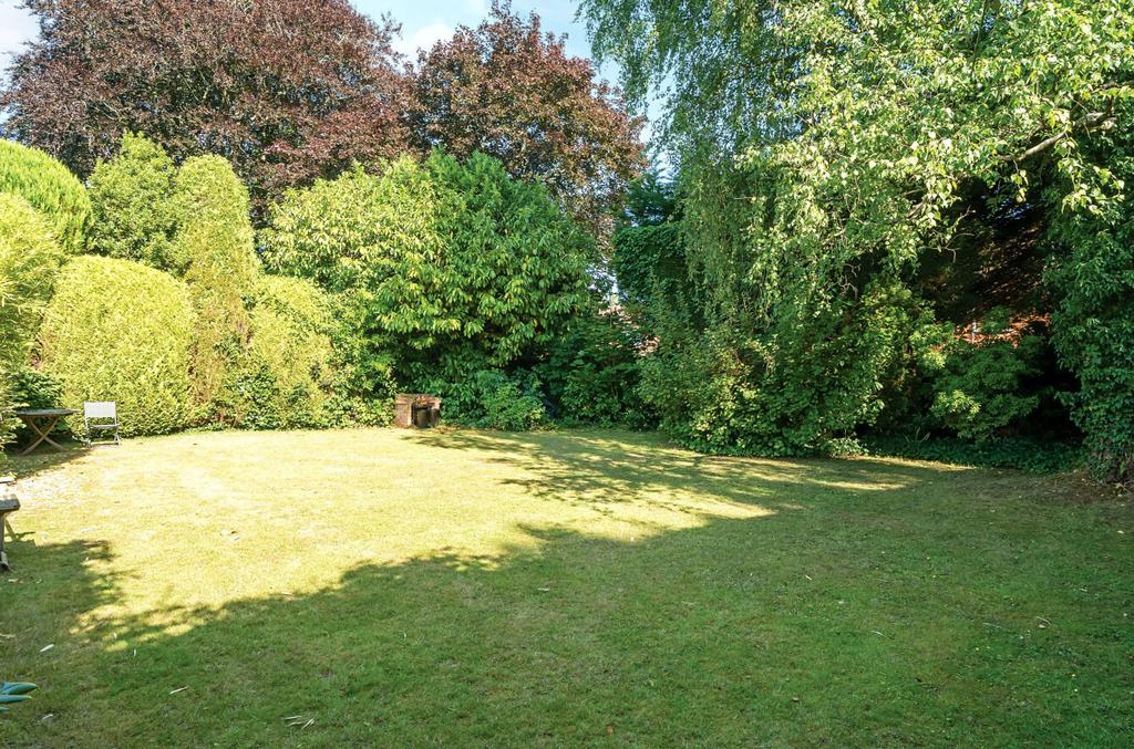 1320501-4-686d44d...