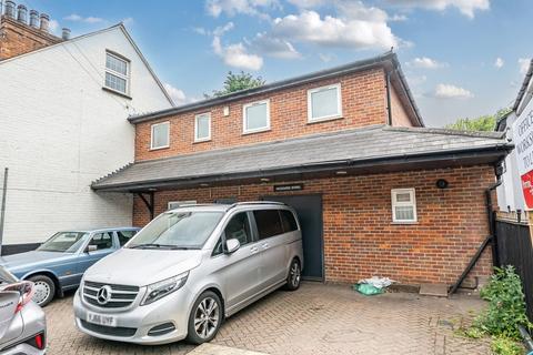 Industrial unit to rent, 61 Waterside Chesham HP5 1PE