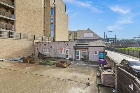 Office to rent, Tavistock Rd West Drayton UB7 7QX