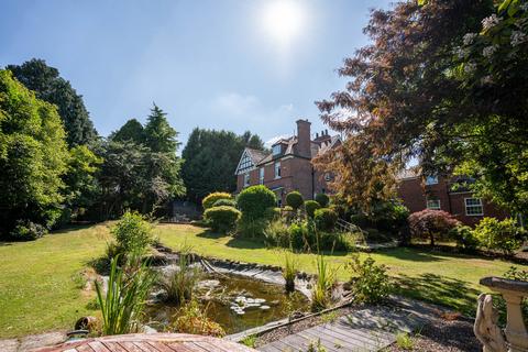 7 bedroom country house for sale, Comberton Road Kidderminster, Worcestershire, DY10 4AA