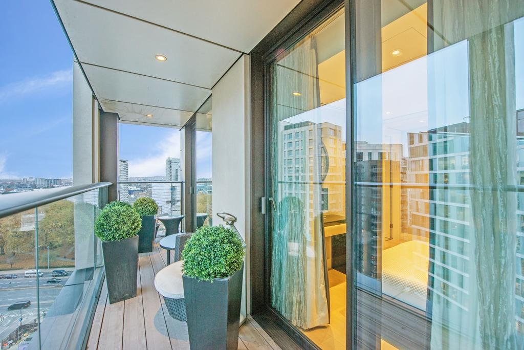 Apartment in London, City of Westminster - View 2