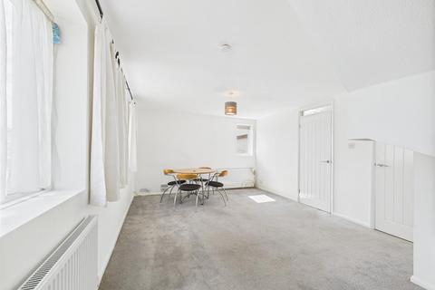 undefined, Baker Street, Aylesbury HP18