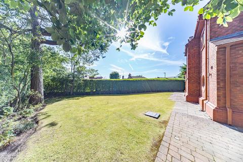 undefined, St. James Road, Rainhill, Merseyside