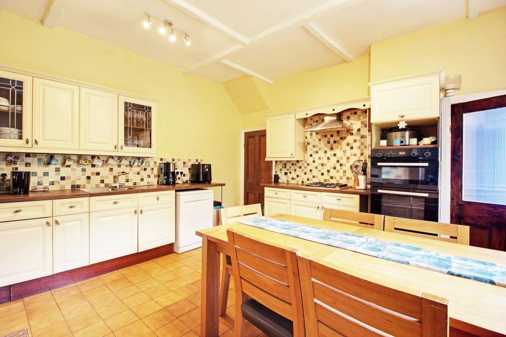 Kitchen-Dining Room