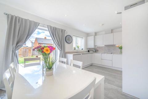3 bedroom semi-detached house for sale, Fullers Avenue, Hertfordshire WD25
