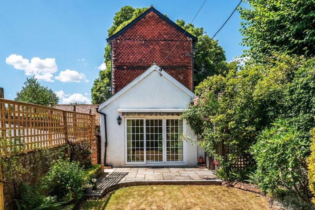 Rear garden to house.jpg