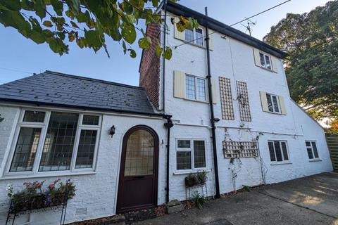 The Granary Old Reigate Road, Betchworth, RH3 7DR