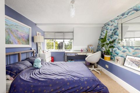 2 bedroom flat for sale, Richmond Terrace, Clifton