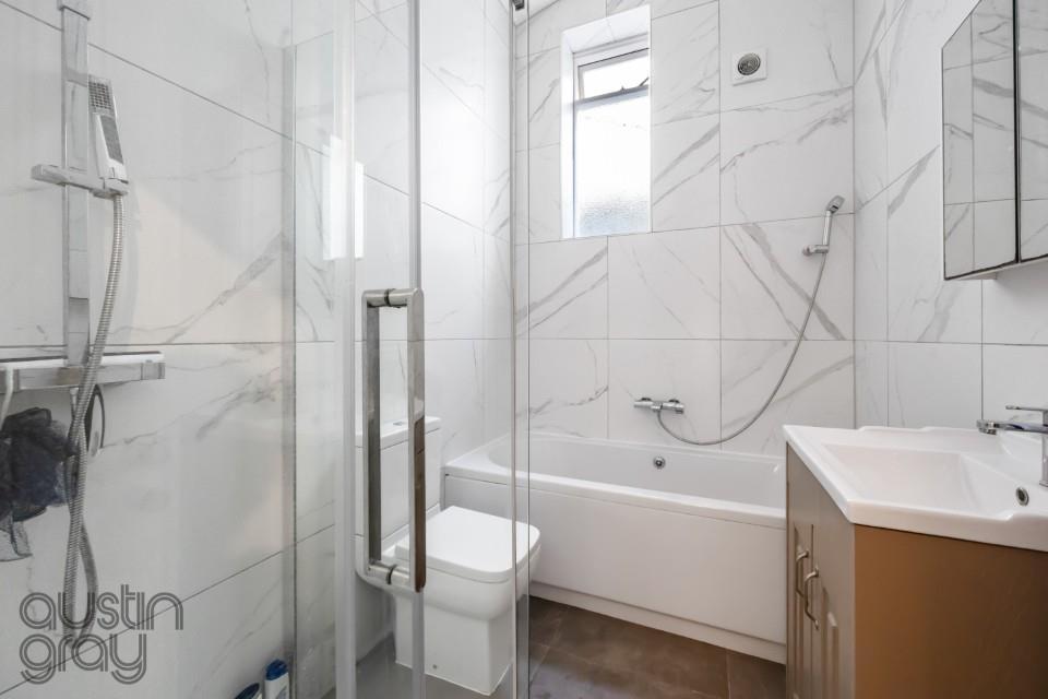 Adelaide Crescent, 29 B-005 (Custom).jpg