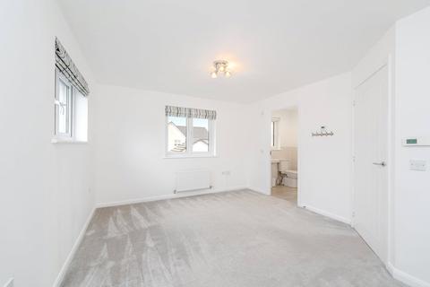 4 bedroom detached house to rent, Laing Loan, Wallyford, Musselburgh, East Lothian