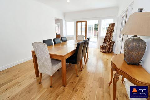 5 bedroom chalet for sale, The Chase, Ickenham, Uxbridge, UB10 8SR