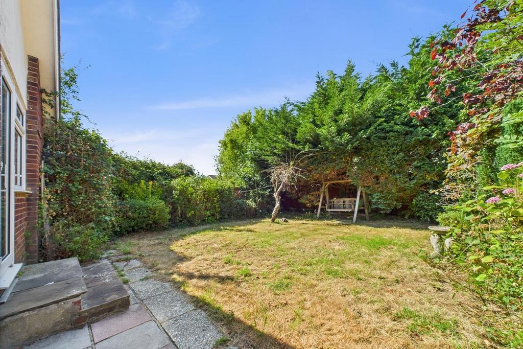 CAM01894 G0-PR0201-STILL022.jpg