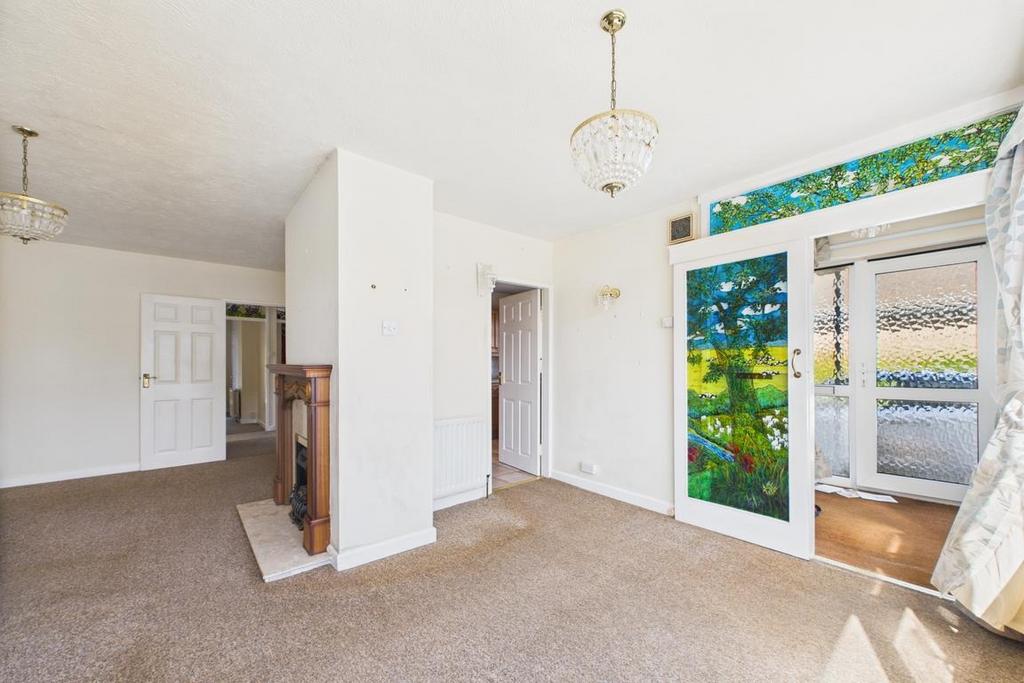 CAM01894 G0-PR0201-STILL006.jpg