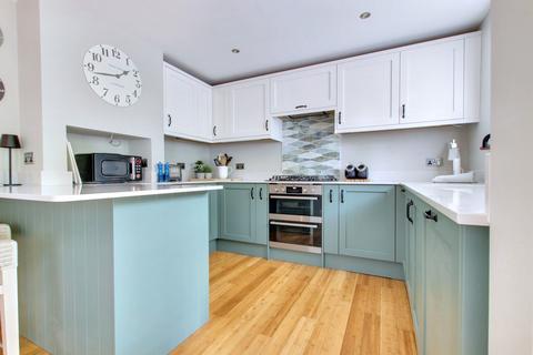 4 bedroom detached house for sale, Barnes Lane, Milford on Sea, Lymington, SO41