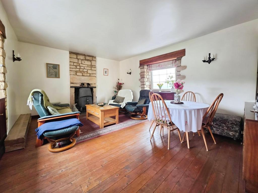 Living Room.jpg
