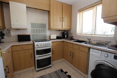 2 bedroom bungalow for sale, Redbridge Road, Great Clacton