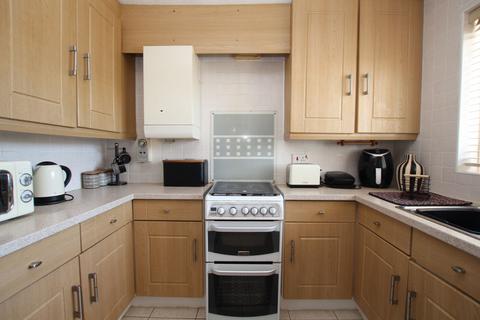 2 bedroom bungalow for sale, Redbridge Road, Great Clacton