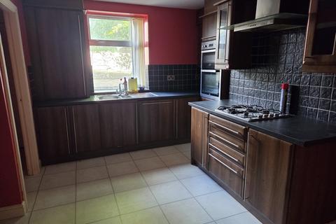 2 bedroom terraced house to rent, Bairstow Street, Allerton BD15
