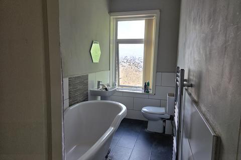 2 bedroom terraced house to rent, Bairstow Street, Allerton BD15