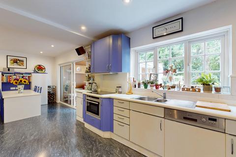 4 bedroom detached house for sale, Breary Lane East, Bramhope