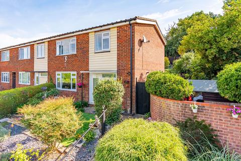 18 Chapelfields, Stanstead Abbotts, Ware, SG12 8HT