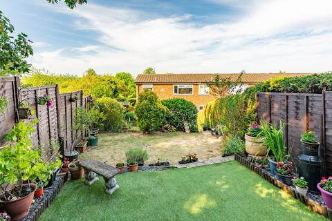 18 Chapelfields, Stanstead Abbotts, Ware, SG12 8HT