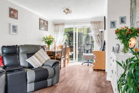 18 Chapelfields, Stanstead Abbotts, Ware, SG12 8HT