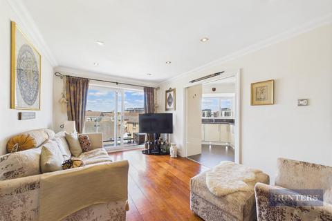 2 bedroom flat for sale, Pacific Close, Ocean Village, SO14