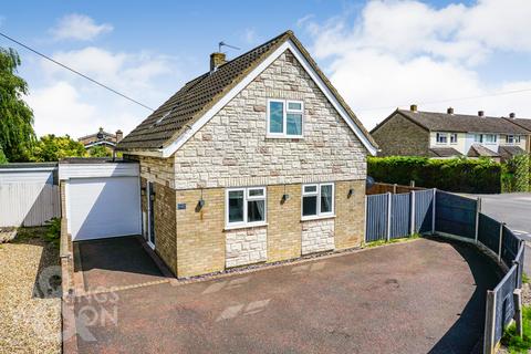 3 bedroom chalet for sale, Finderne Drive, Wymondham, Norwich
