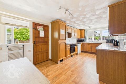 3 bedroom chalet for sale, Finderne Drive, Wymondham, Norwich