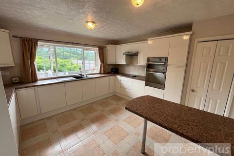 undefined, Woodfield Terrace, Pontypridd, Rhondda Cynon Taff, CF37