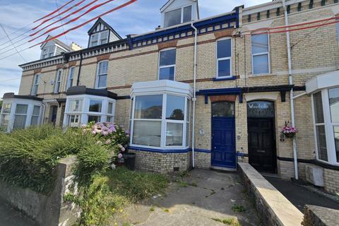 Clovelly Road, Bideford
