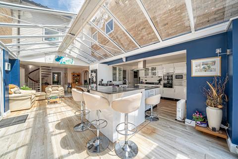 6 bedroom detached house for sale, Lynch Hill Park, Whitchurch, RG28 7NF