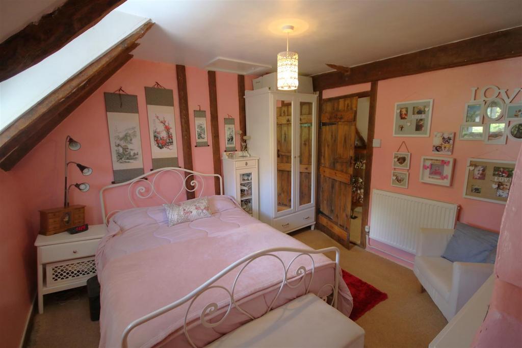 Bedroom 1a.JPG