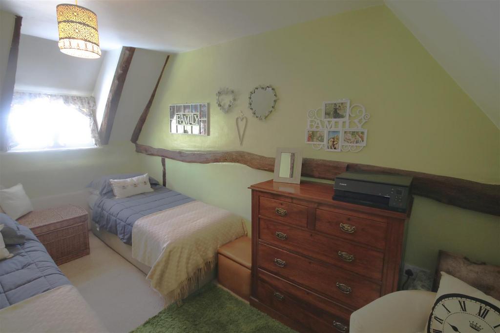 Bedroom 2a.JPG