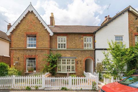 9 Ferry Road, Thames Ditton, KT7 0XZ