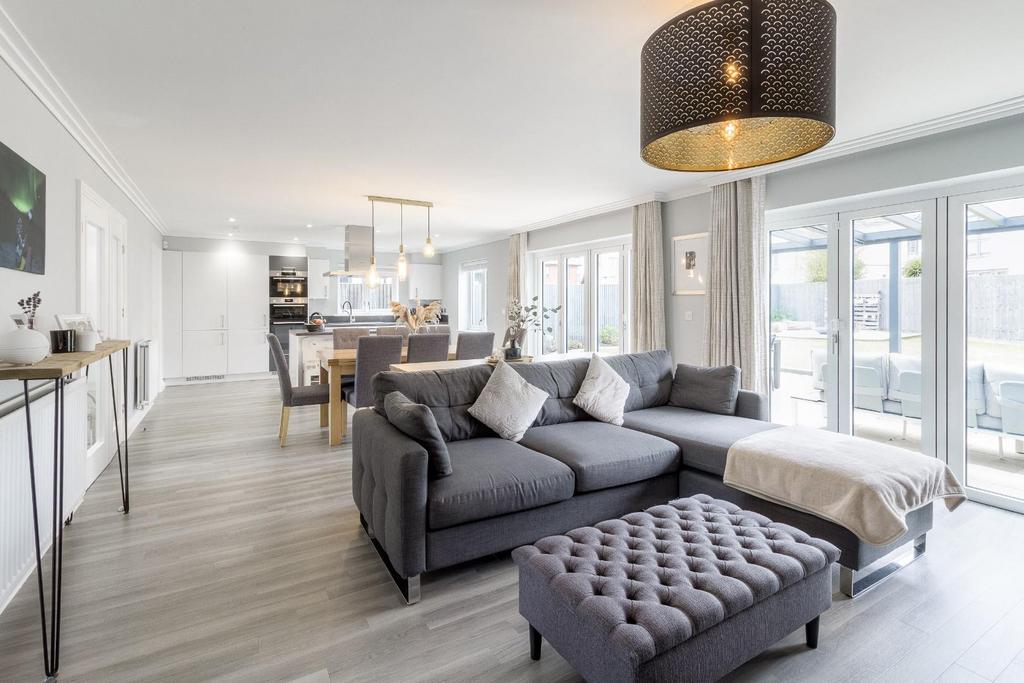 15 Fotheringhay Close 008.jpg