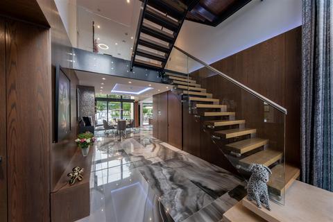 undefined, An immaculately presented and contemporary detached family home in Hartford