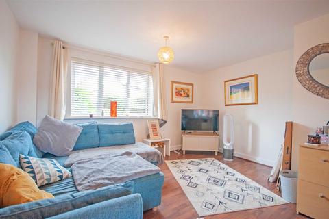 5 Chiltern Close, Chelmsford, CM1 2GJ