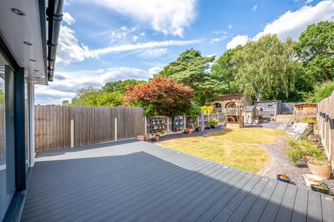 3 bedroom semi-detached house for sale, Portland Road, Bromley